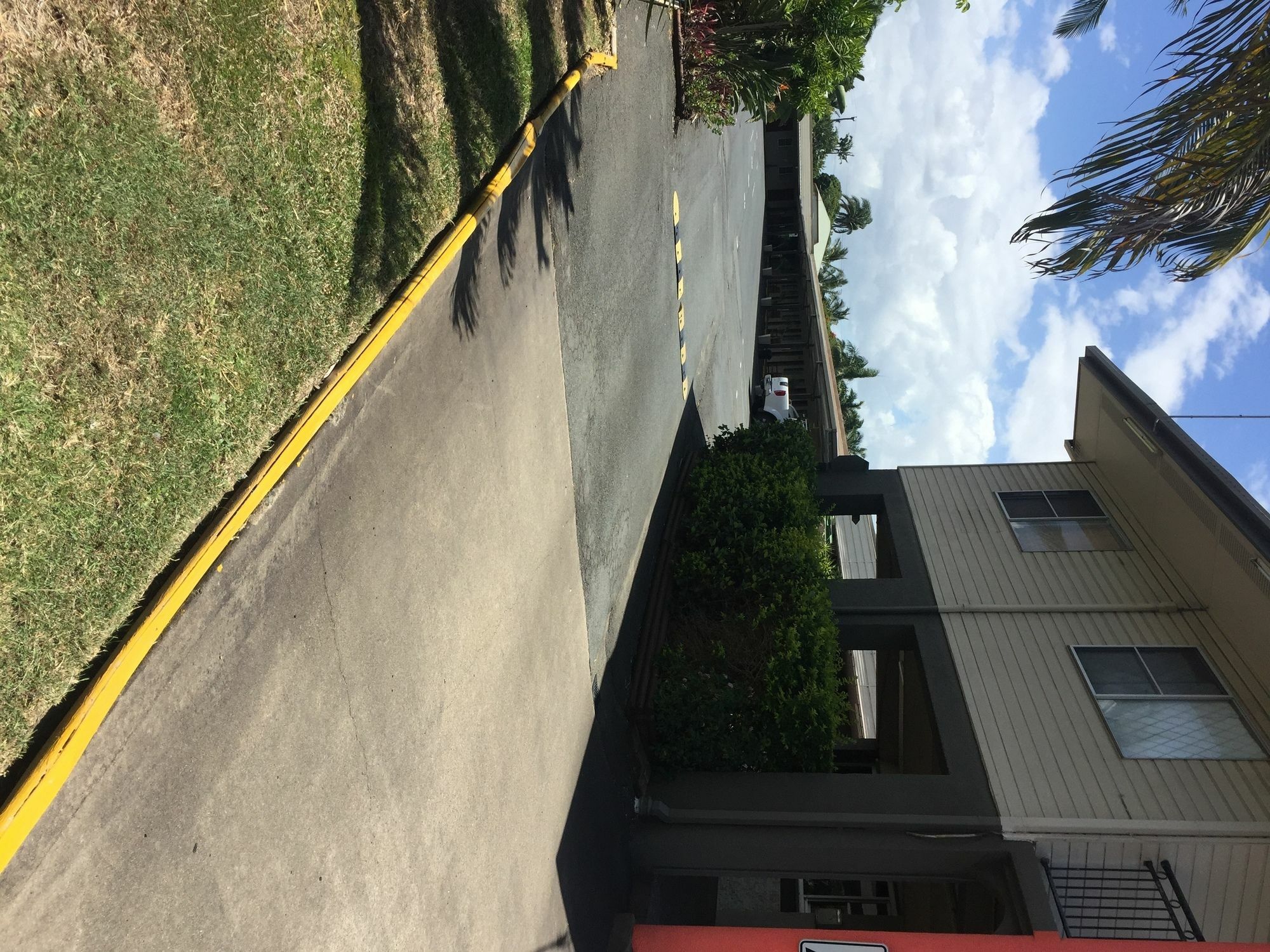 Country Plaza Motor Inn Mackay Kültér fotó